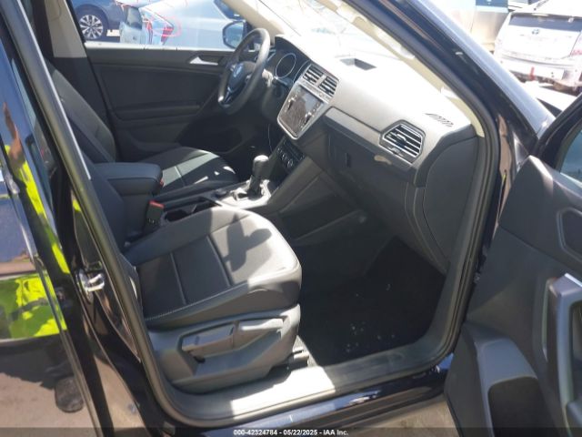 2021 VOLKSWAGEN TIGUAN 3VV2B7AX4MM121545 Photo 4