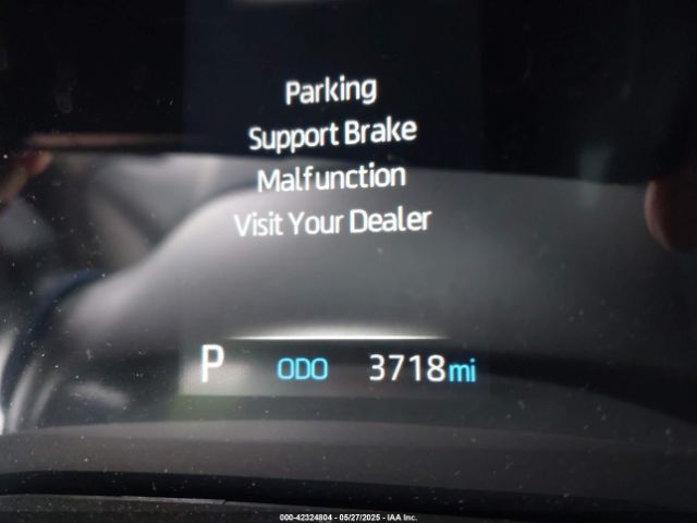 5TDCSKFC9PS102375 Toyota Sienna Woodland Edition