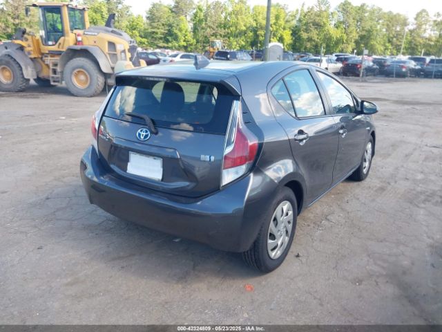 JTDKDTB3XF1583282 Toyota Prius C Two