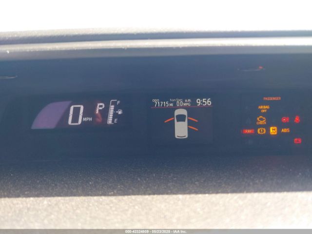 JTDKDTB3XF1583282 Toyota Prius C Two