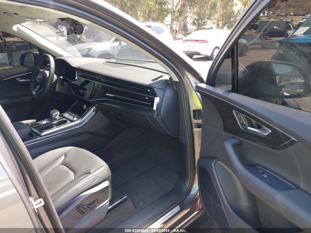 2024 AUDI Q7 WA1LCBF7XRD002858 Photo 4