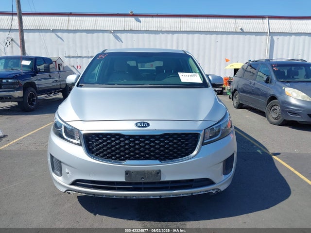 KIA 2018 2018 KNDMB5C16J6378271 Image 12