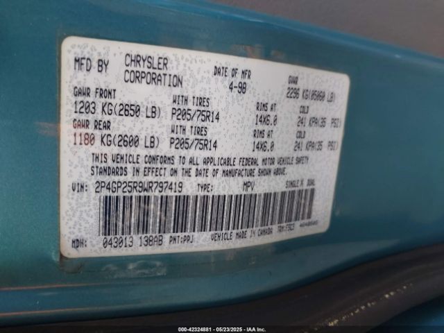 1998 PLYMOUTH VOYAGER 2P4GP25R9WR797419 Photo 8