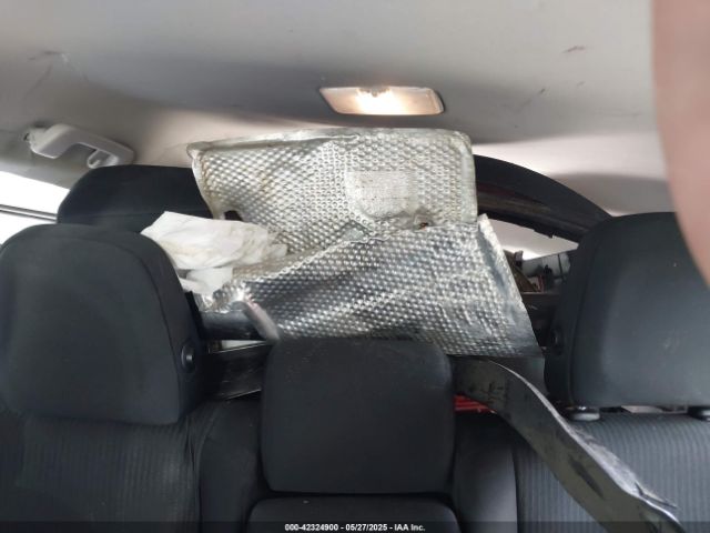2T3BFREV0GW509253 Toyota RAV4 LE