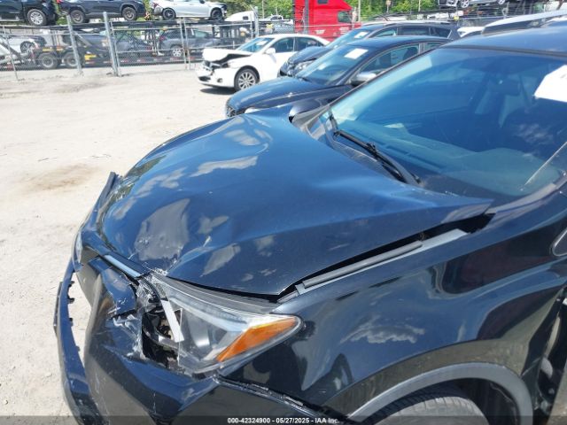 2T3BFREV0GW509253 Toyota RAV4 LE