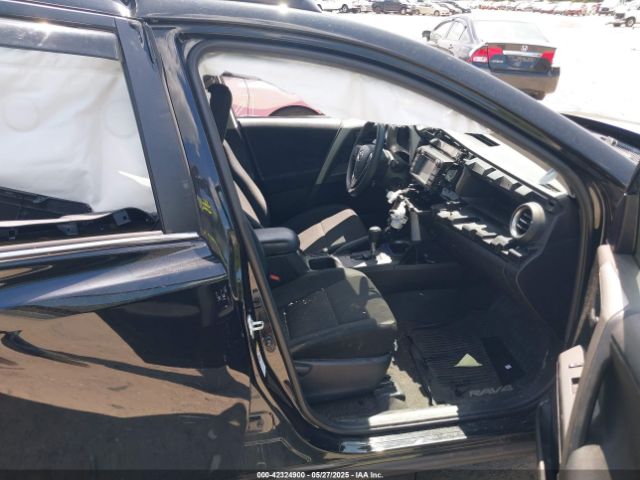 2T3BFREV0GW509253 Toyota RAV4 LE