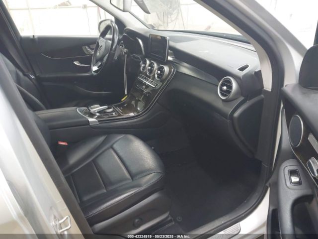 2016 MERCEDES-BENZ GLC 300 WDC0G4KB6GF098521 Photo 4