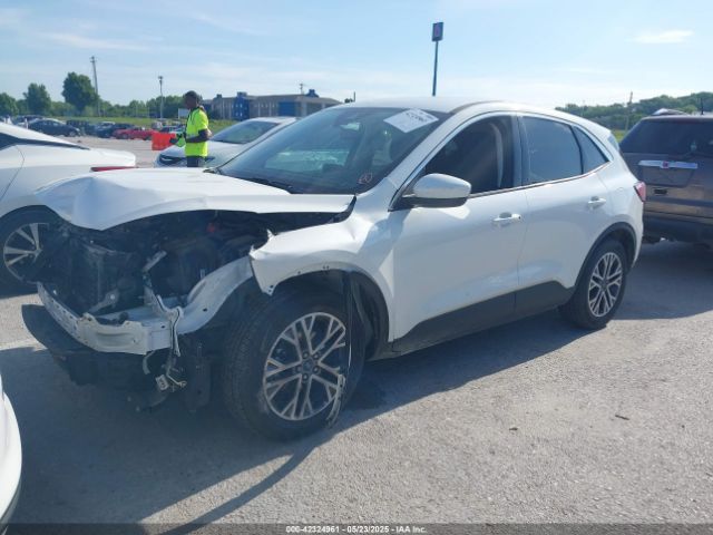 1FMCU0H69NUA38851 Ford ESCAPE SEL