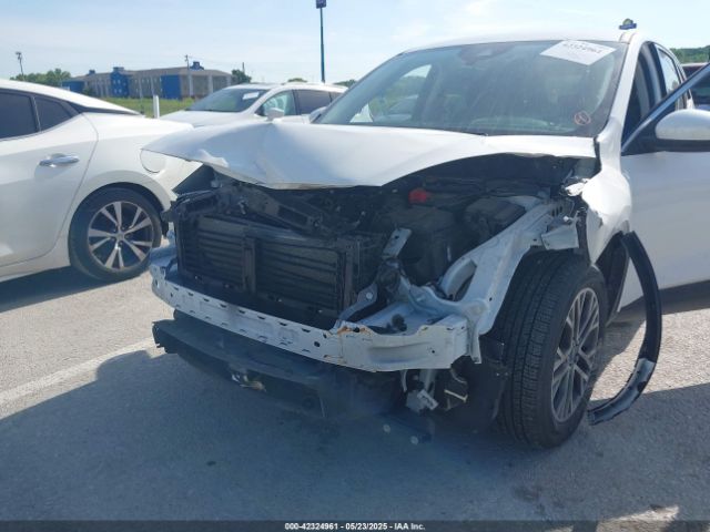 1FMCU0H69NUA38851 Ford ESCAPE SEL
