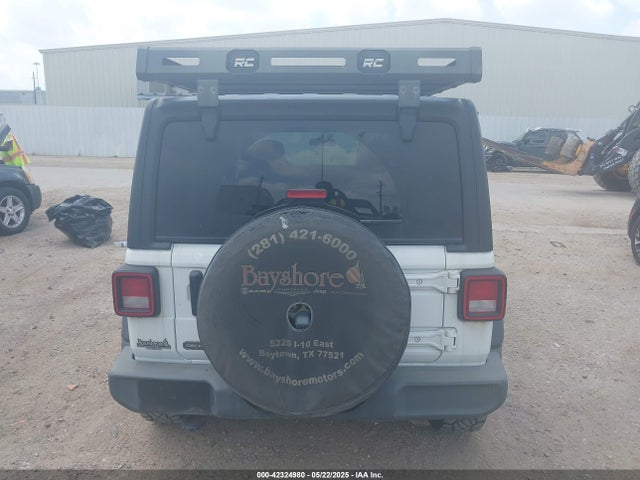 1C4HJXDNXMW623210 Jeep 2021