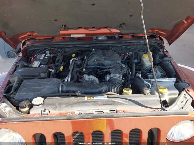 1C4BJWEG1EL209431 Jeep Wrangler Unlimited Sahara