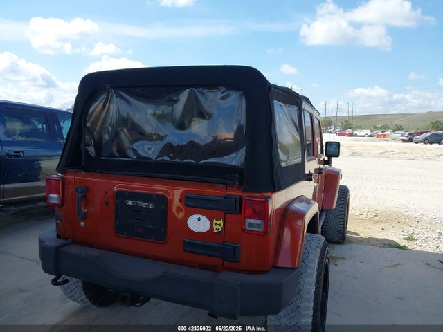 1C4BJWEG1EL209431 Jeep Wrangler Unlimited Sahara