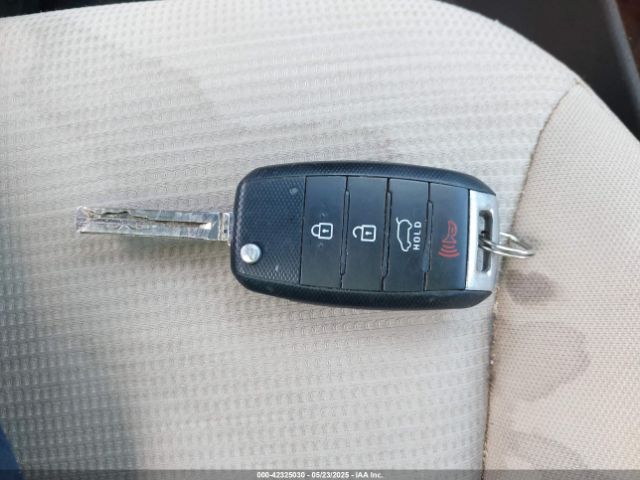 5XYKTCA64EG474572 KIA SORENTO LX