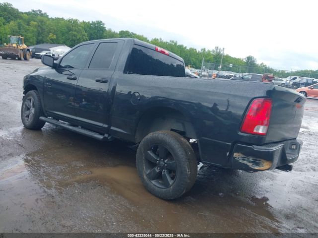 2017 RAM 1500 1C6RR7FG3HS560371 Photo 2