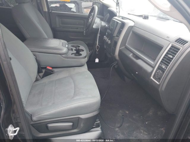 2017 RAM 1500 1C6RR7FG3HS560371 Photo 4