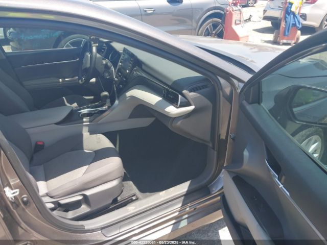 4T1C11AK5NU055863 Toyota CAMRY LE