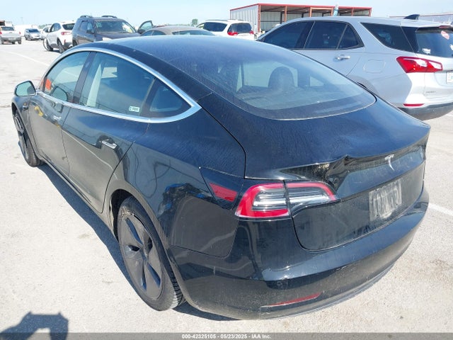 2018 TESLA MODEL 3 5YJ3E1EA4JF051736 Photo 2