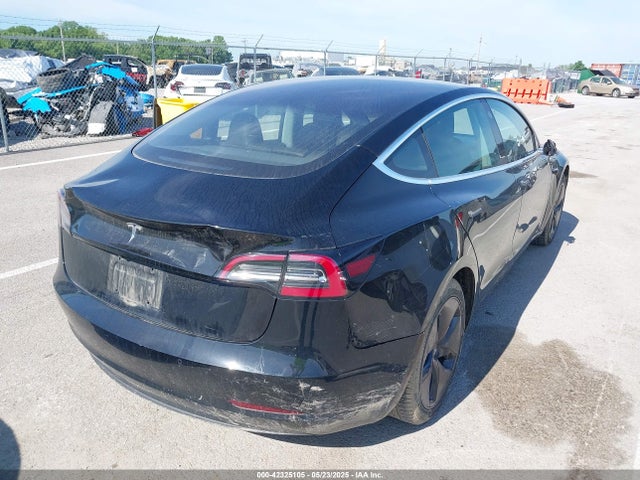 2018 TESLA MODEL 3 5YJ3E1EA4JF051736 Photo 3