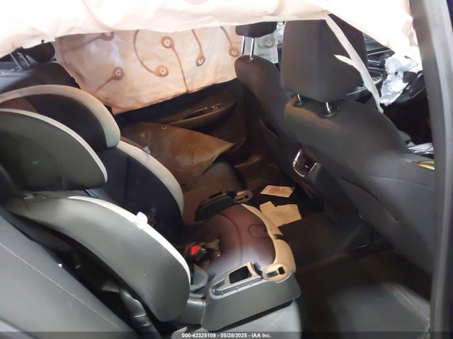 1G1ZE5ST2GF302452 Chevrolet MALIBU 1LT