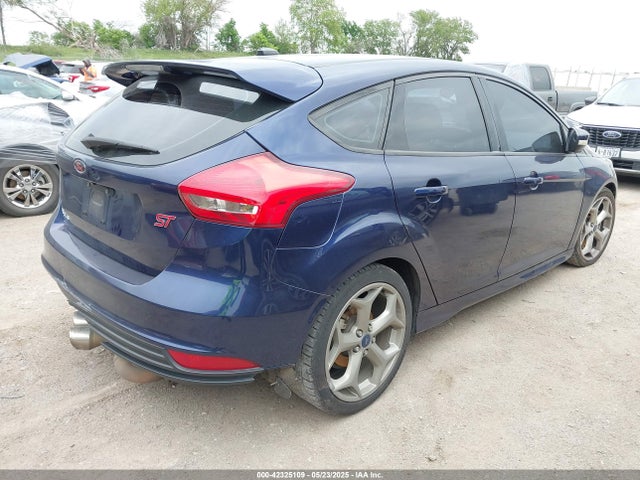 Ford Focus 2016 1FADP3L90GL279747 Image 4