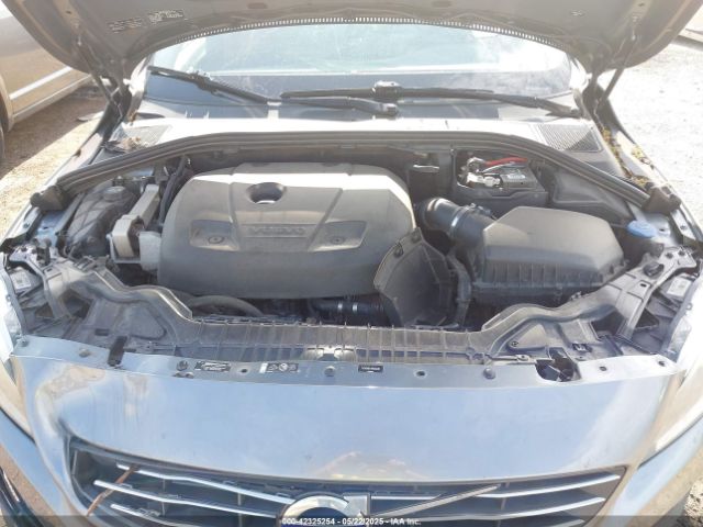 2017 VOLVO V60 YV140MEK1H1334461 Photo 9