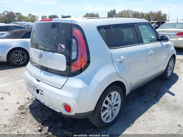 KIA SOUL + 2018 KNDJP3A50J7626135 Image 4