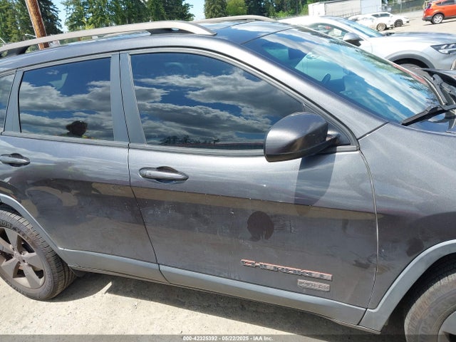 1C4PJMCB9GW293047 Jeep Cherokee 75th Anniversary