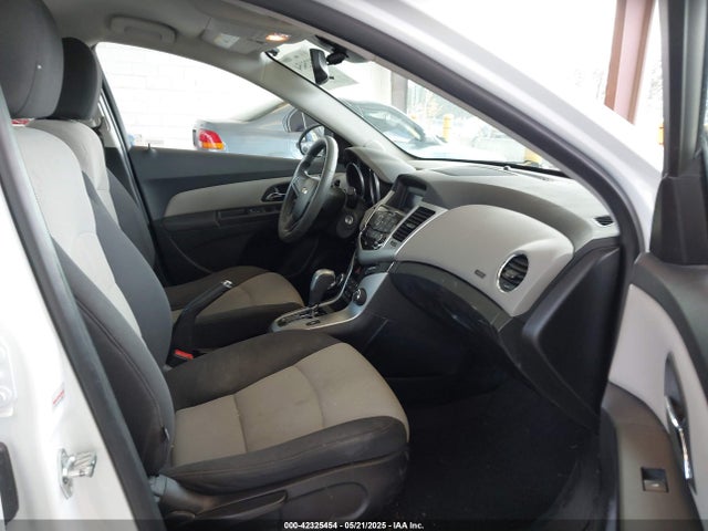 1G1PA5SG6F7278428 Chevrolet Cruze Ls Auto