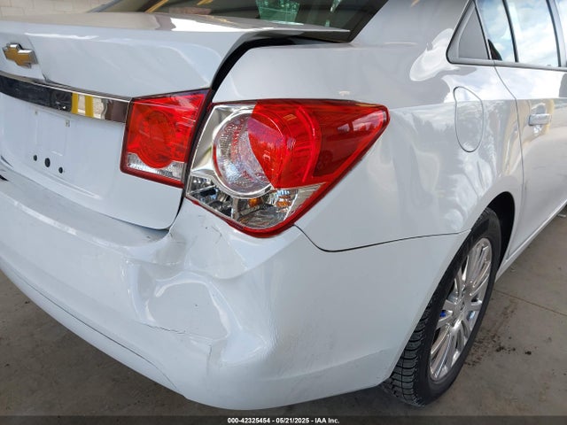 1G1PA5SG6F7278428 Chevrolet Cruze Ls Auto