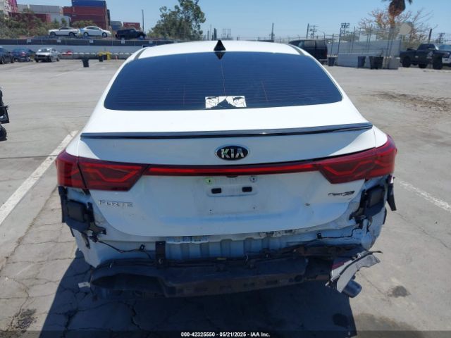 3KPF34AD8ME284470 KIA Forte Gt-line