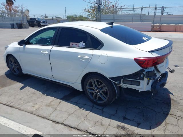 3KPF34AD8ME284470 KIA Forte Gt-line