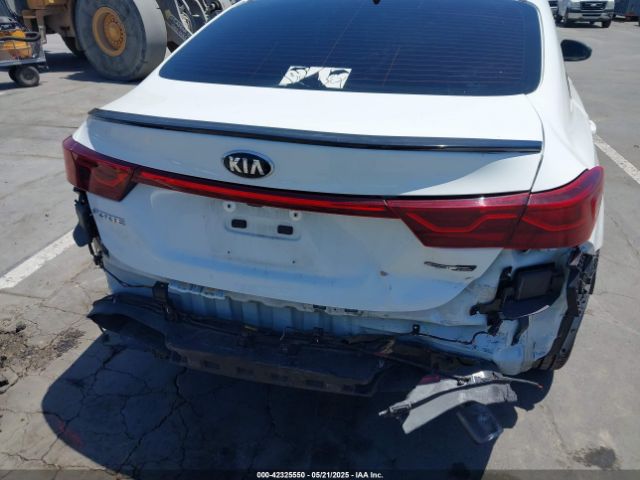 3KPF34AD8ME284470 KIA Forte Gt-line