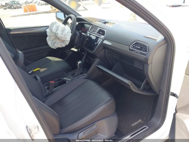 3VVCB7AX7RM085619 Volkswagen tsi