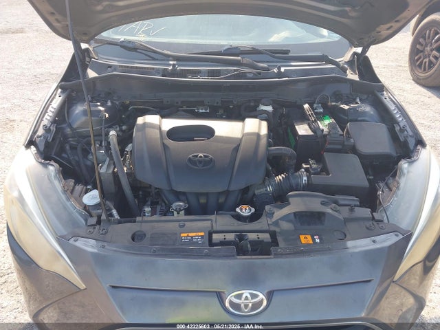 3MYDLBYV8GY132056 Toyota Yaris Premium