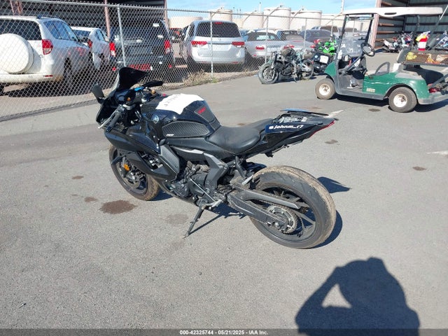 Yamaha Yzf-r7 2025 JYARM38EXSA016745 Image 3