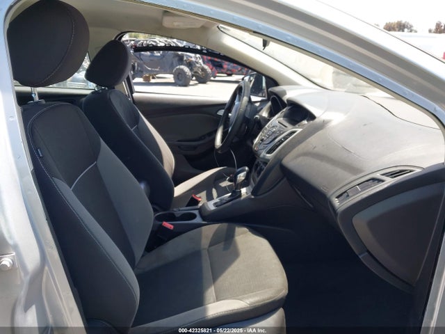 1FADP3F28EL306446 Ford FOCUS SE