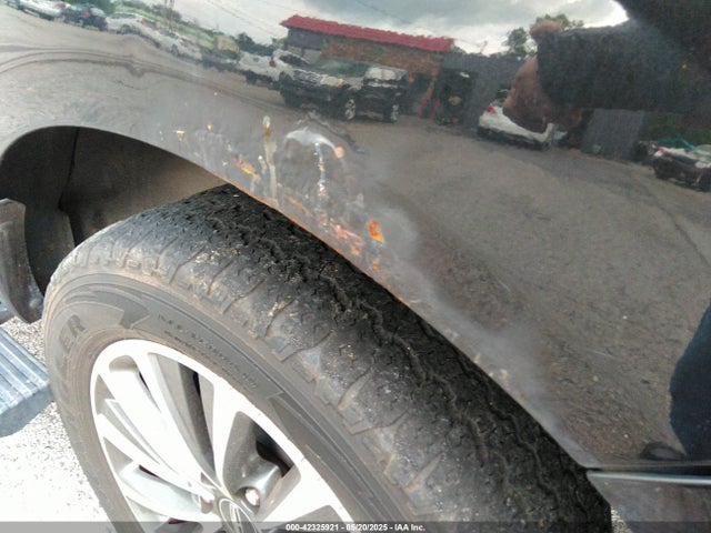 5LMJJ2JT1FEJ13109 Lincoln Navigator