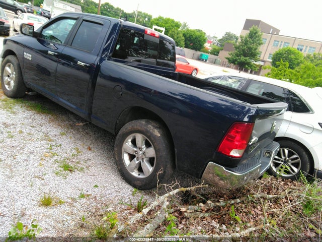 1C6RR7GG2JS311743 RAM 1500 Big Horn  4x4 6'4 Box