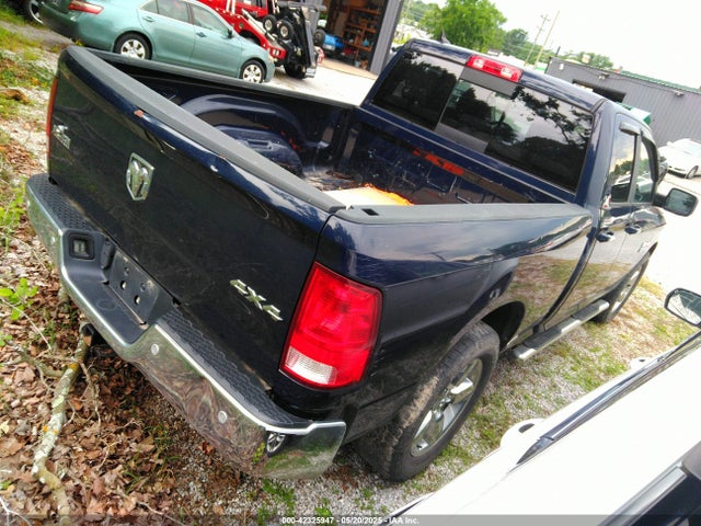 1C6RR7GG2JS311743 RAM 1500 Big Horn  4x4 6'4 Box