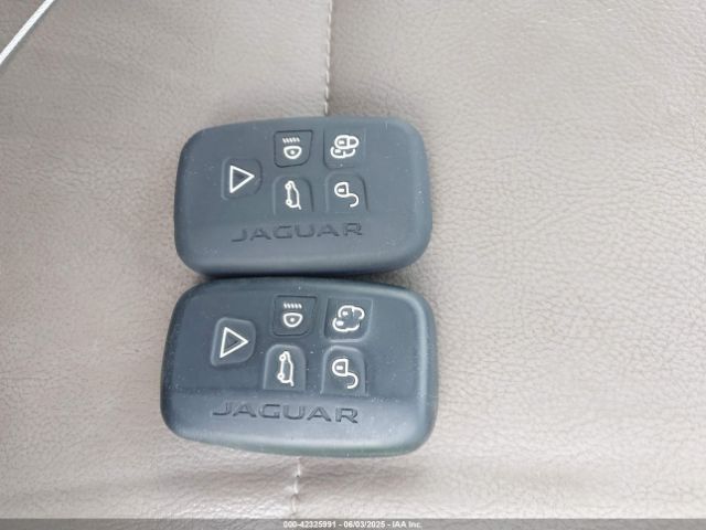 2018 JAGUAR F-PACE SADCL2FN2JA250973 Photo 10