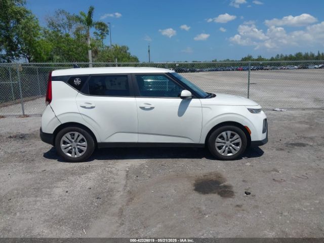 KNDJ23AU6M7146076 KIA SOUL LX