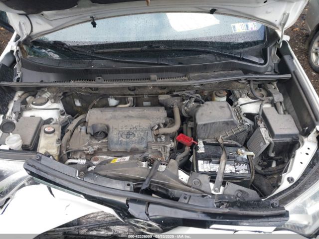 JTMBFREV5JJ727985 Toyota RAV4 LE