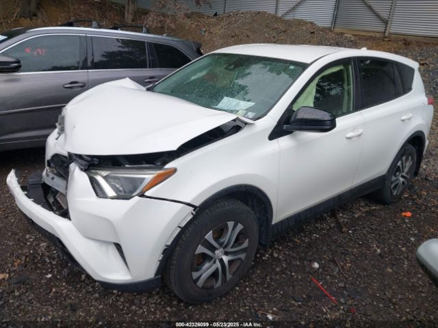 JTMBFREV5JJ727985 Toyota RAV4 LE