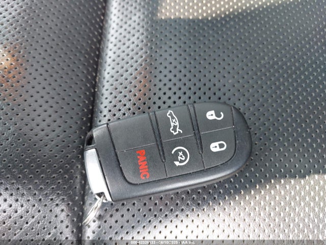 Chrysler 2018 2018 2C3CCAGG8JH117890 Image 11