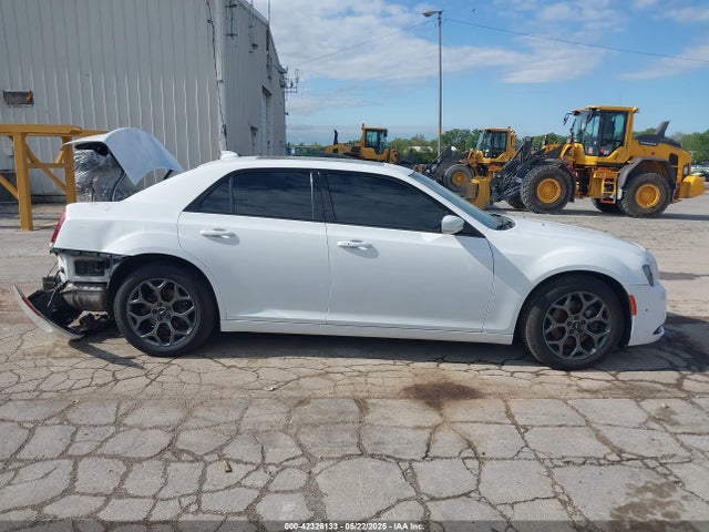 Chrysler 2018 2018 2C3CCAGG8JH117890 Image 14