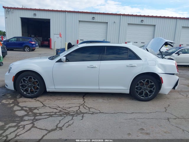 Chrysler 2018 2018 2C3CCAGG8JH117890 Image 15