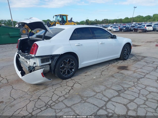 Chrysler 2018 2018 2C3CCAGG8JH117890 Image 4