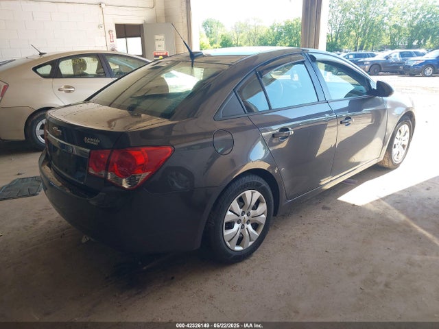 1G1PA5SH2E7346991 Chevrolet Cruze Ls Auto