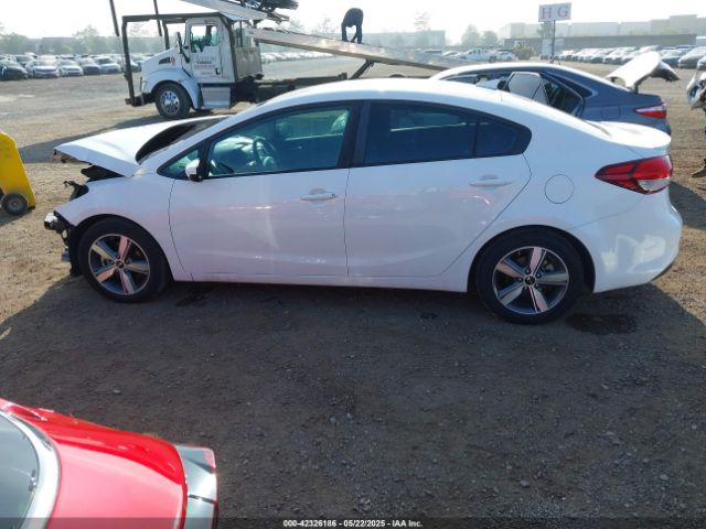 3KPFL4A72JE263121 KIA FORTE S