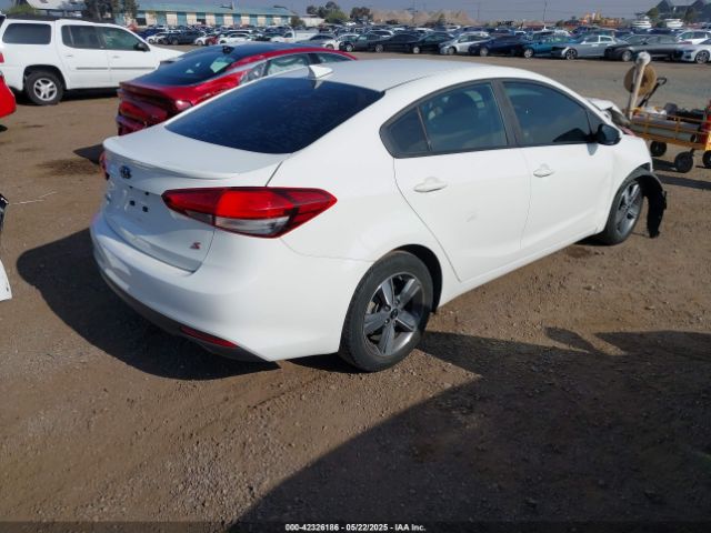3KPFL4A72JE263121 KIA FORTE S